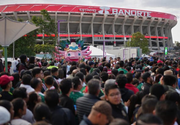 Reapertura fría y con tragedia para el estadio Azteca, sede de la inauguración mundialista