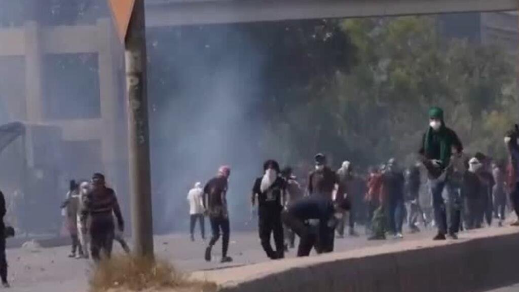 Pakistán en tensión: asalto al consulado de EE.UU. tras protestas pro Irán deja muertos y heridos