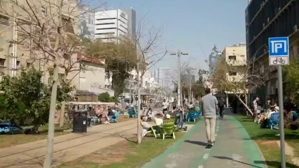 ¿Cómo viven la guerra los ciudadanos de Tel Aviv? La "normalidad" en medio del conflicto con Irán