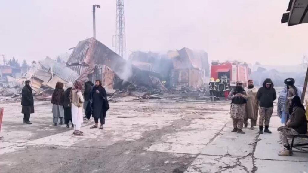 Ataque en Kabul deja más de 400 muertos; Pakistán niega responsabilidad