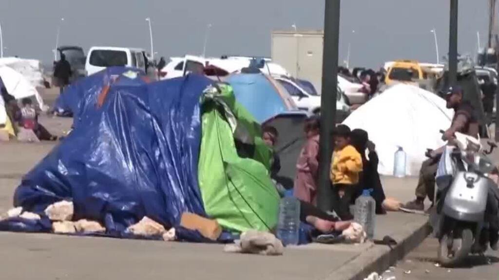 Desplazados, con altos precios y bajo ataque: atípica celebración del Eid al-Fitr