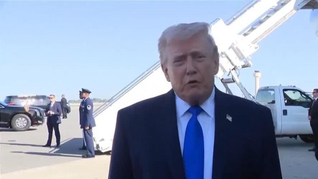 Trump asegura que mantiene "conversaciones productivas" con Irán, agencias en Teherán lo niegan