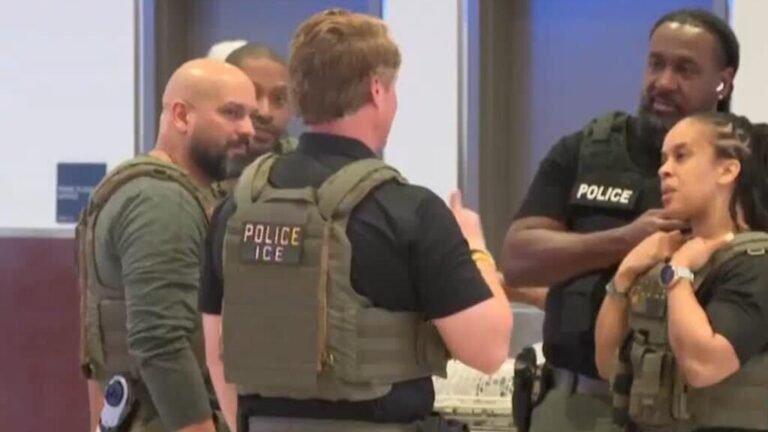 Agentes de ICE empiezan a operar en aeropuertos de Estados Unidos