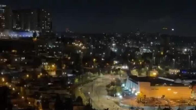 Irán: suministro de energía fue interrumpido tras ataques israelíes a instalaciones eléctricas