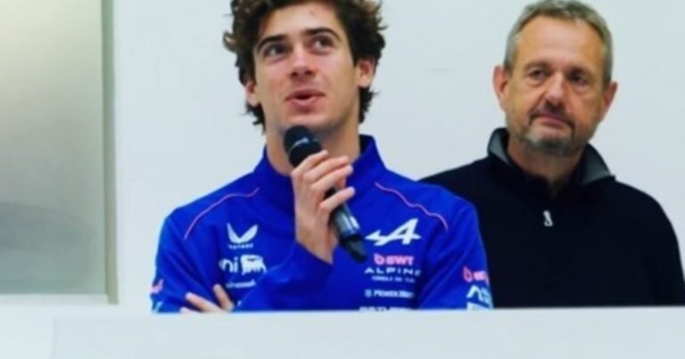 El gesto de Franco Colapinto con los empleados de la fábrica de Alpine en Enstone: "Estoy muy orgulloso del esfuerzo..."