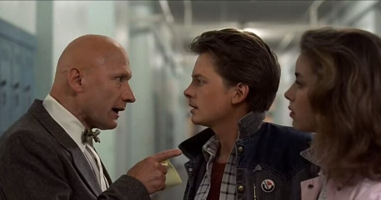 Murió James Tolkan, Mr. Strickland de "Volver al Futuro" y el Comandante "Stinger" de Top Gun, a los 94 años