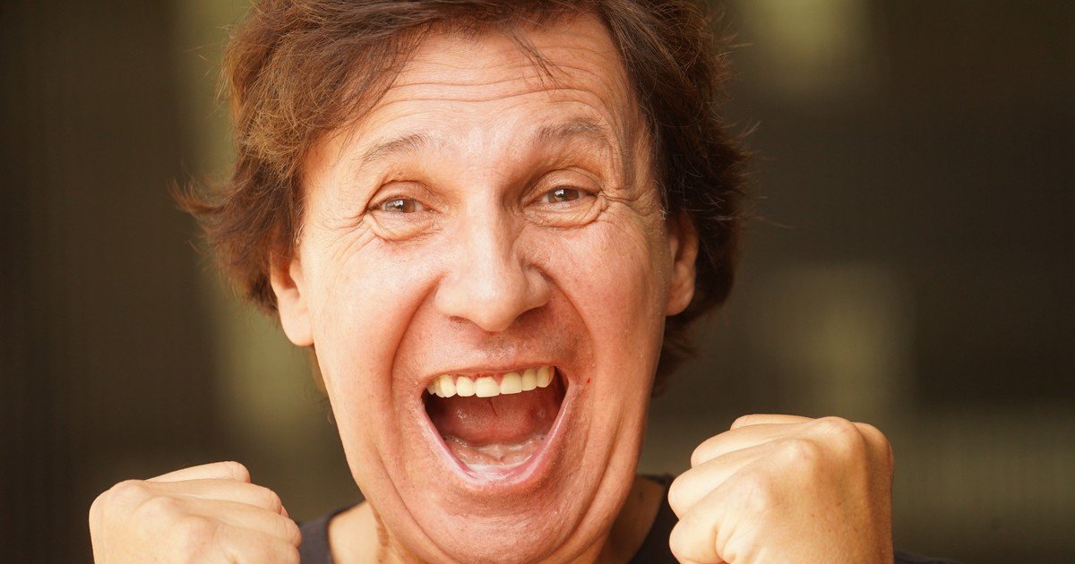 El Bambino Pons, el que le pone música al relato de los goles, sus amigos rockeros y su relación con Bizarrap: "Soy un perro cantando"