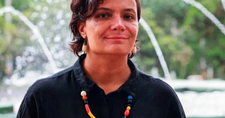 “Las huérfanas”: Melba Escobar explora el impacto de la depresión y el silencio familiar