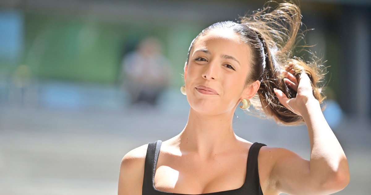 Catalina es argentina, vive en China desde los 6 meses, cantó en dos ediciones de La Voz de allá y ahora quiere hacer pie en su país