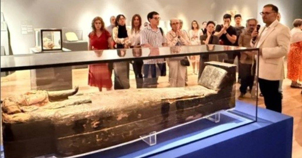 ¿Hay un faraón egipcio en la Argentina? Sigue la polémica por una pieza exhibida en Bellas Artes