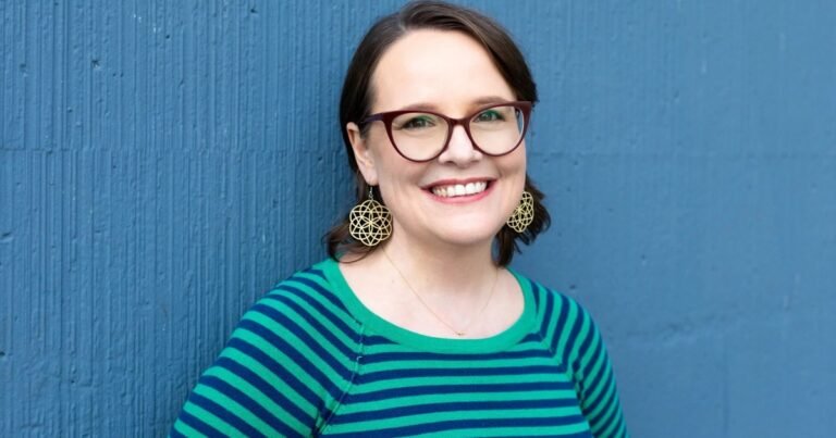 Raina Telgemeier, autora bestseller: “En EE.UU. muchos creen que los cómics deberían prohibirse”