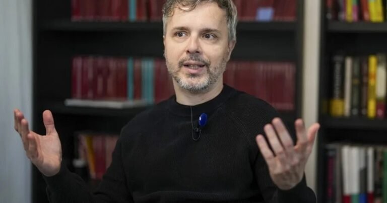 Después de vender 4,5 millones de libros, el español Juan Gómez-Jurado vuelve con ‘Mentira’