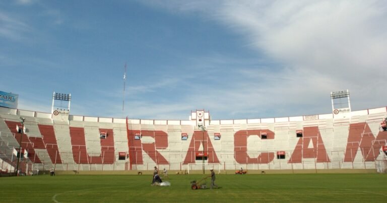 Dónde se juega Huracán-River: la Ciudad ratifica que será a puertas cerradas y el Globo amenaza con judicializar el conflicto