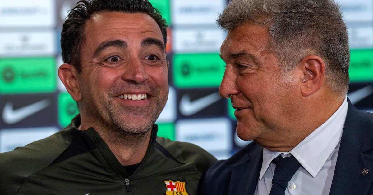 Laporta se defendió de la revelación de Xavi: qué dijo sobre que "tiró para atrás" la vuelta de Messi al Barcelona después del Mundial 2022