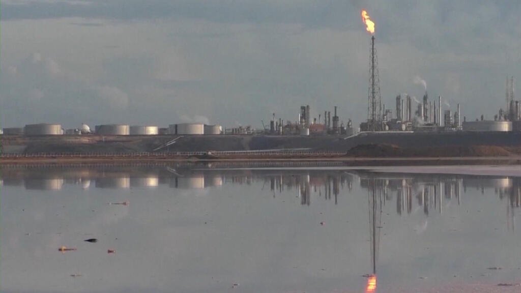 Venezuela: "Por la noche, el este del país brilla más que Caracas debido a la quema de gas"