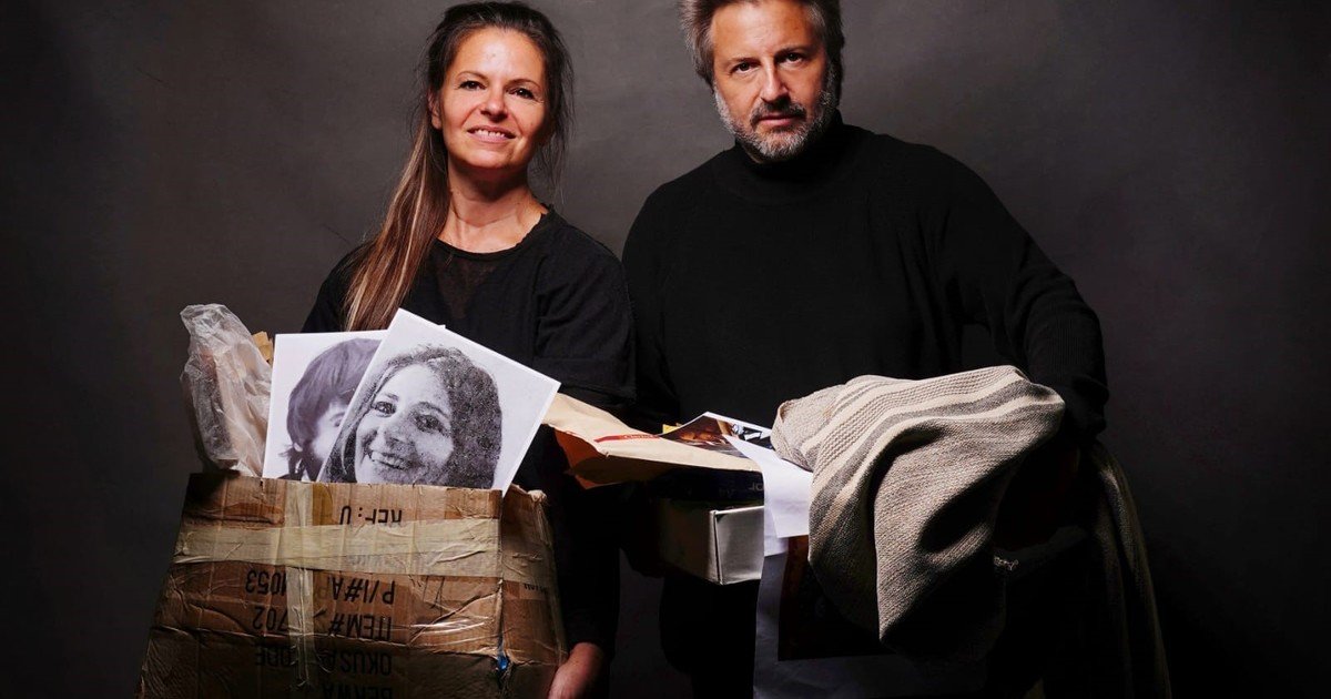 Dos hermanos y un libro-casa en el que recuperar la familia destruida por la dictadura