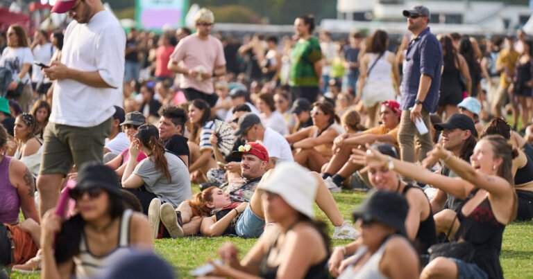 Lollapalooza Argentina 2026 EN VIVO: grilla, horarios y artistas de hoy viernes 13