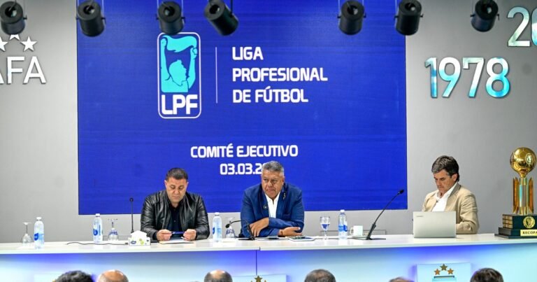 La trastienda del paro del fútbol argentino: la muestra de poder de Chiqui Tapia, el esquema mixto anti SAD y otra propuesta de cambio en el reglamento