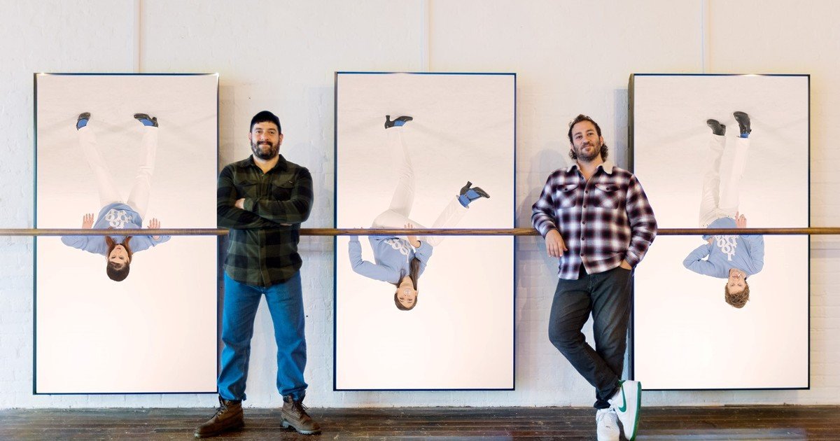 La dupla artística argentina Lolo y Lauti presentan ‘Triple Threat’ en un museo de EE.UU.