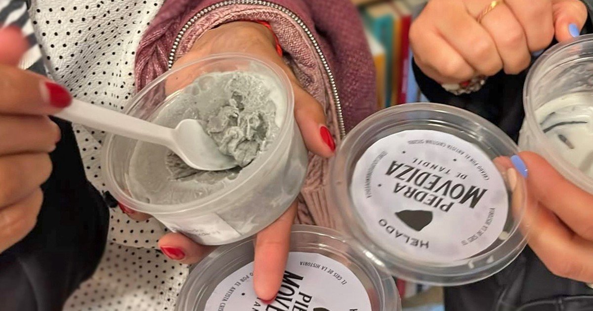 Convierten la Piedra Movediza de Tandil en un helado gris y activan la memoria colectiva