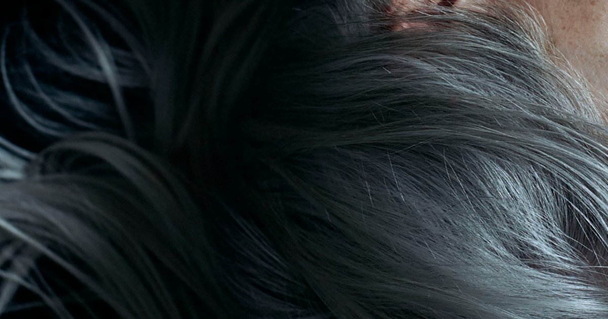 ¿Se pueden prevenir o revertir las canas?