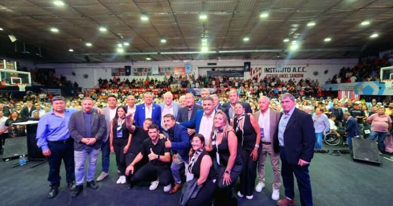 Claudio Tapia tuvo su propio "Chiquipalooza" en Córdoba: 400 dirigentes secanucas, un fuerte mensaje a Toviggino y anuncio de nuevo torneo