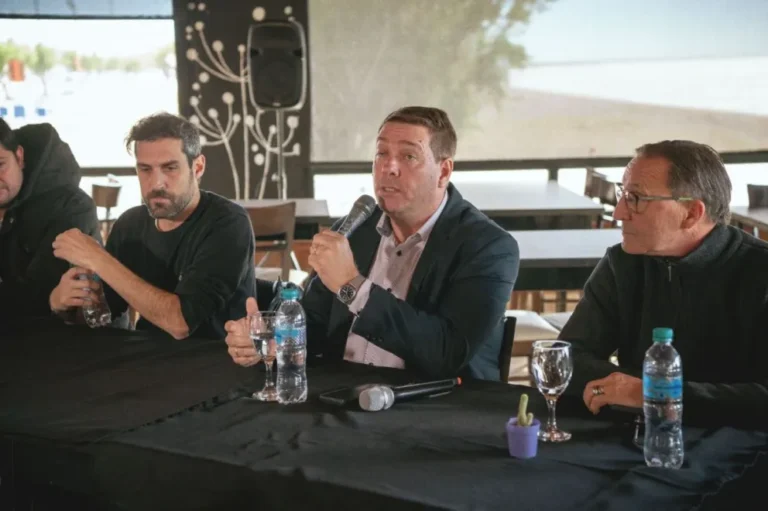 Rawson presentó el primer hackatón para estudiantes secundarios de la ciudad