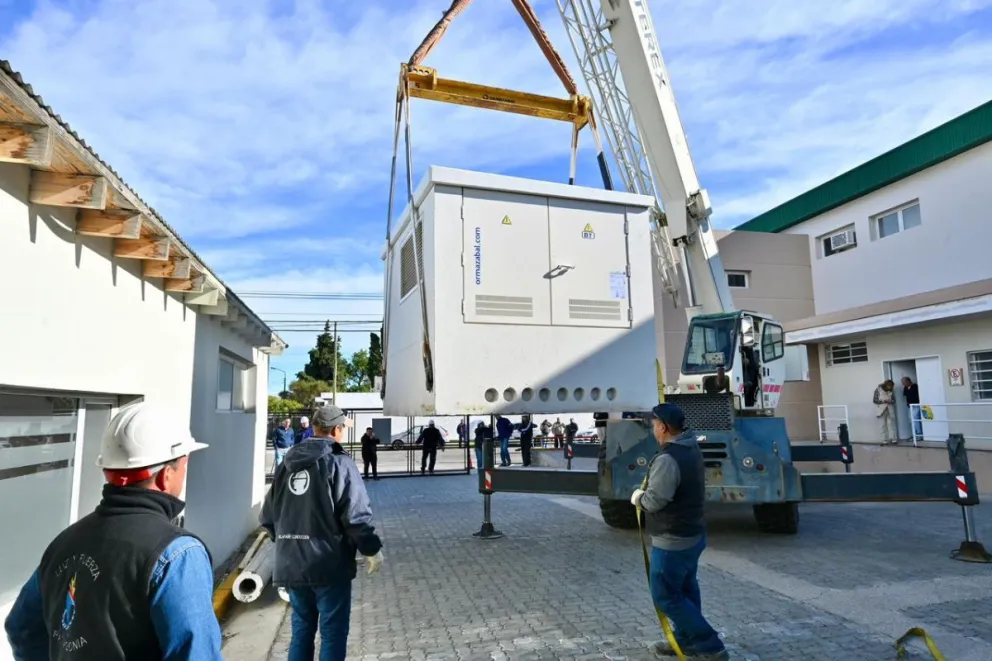 Provincia puso en marcha la instalación de la Subestación Transformadora del Hospital Santa Teresita en Rawson
