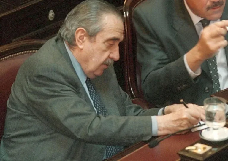 La UCR homenajeó a Raúl Alfonsín a 17 años de su fallecimiento