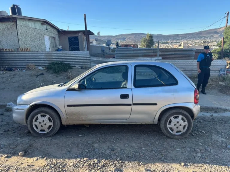 Recuperan un vehículo con pedido de secuestro en el barrio Abel Amaya