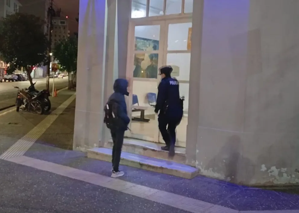 Localizan a mujer desaparecida en Caleta Olivia en el centro de Comodoro