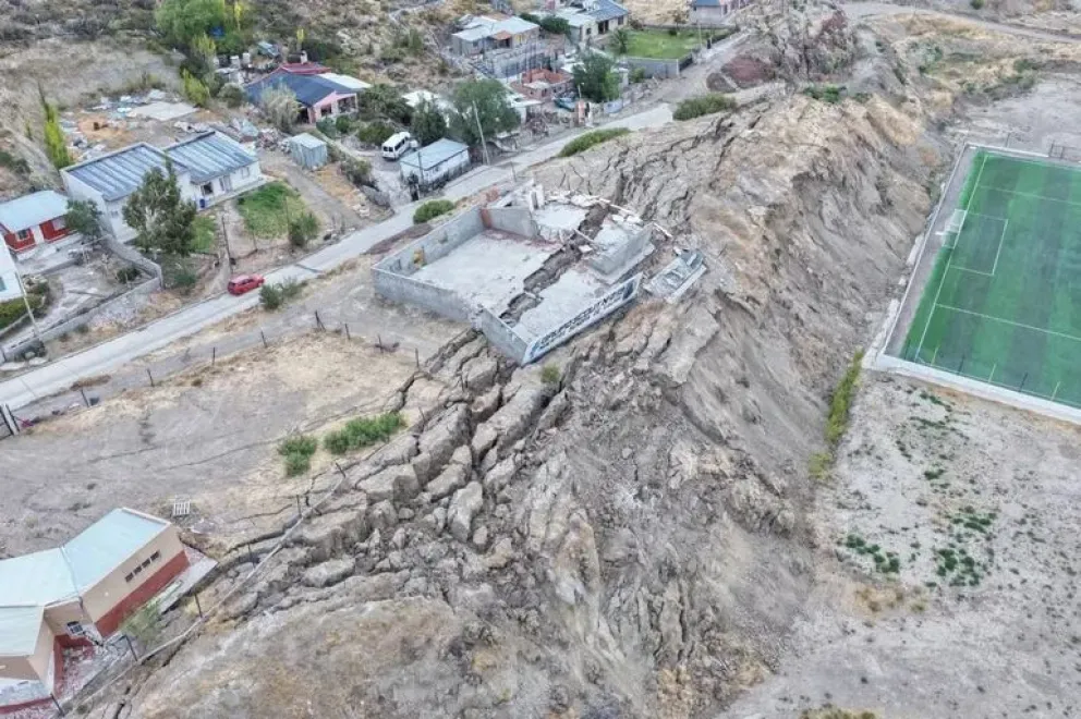 Amplían beneficios fiscales para damnificados del cerro Hermitte