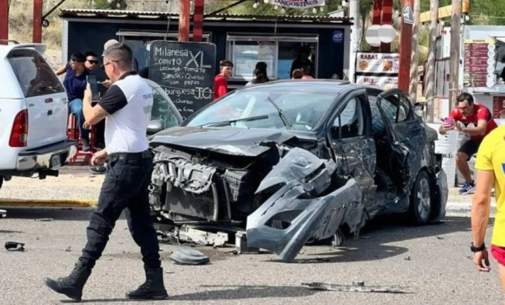 Impresionante choque: investigan exceso de velocidad y uso de celular