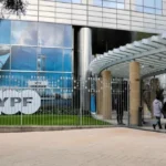 Juicio por YPF: la Justicia de Estados Unidos suspendió las demandas y favoreció a Argentina