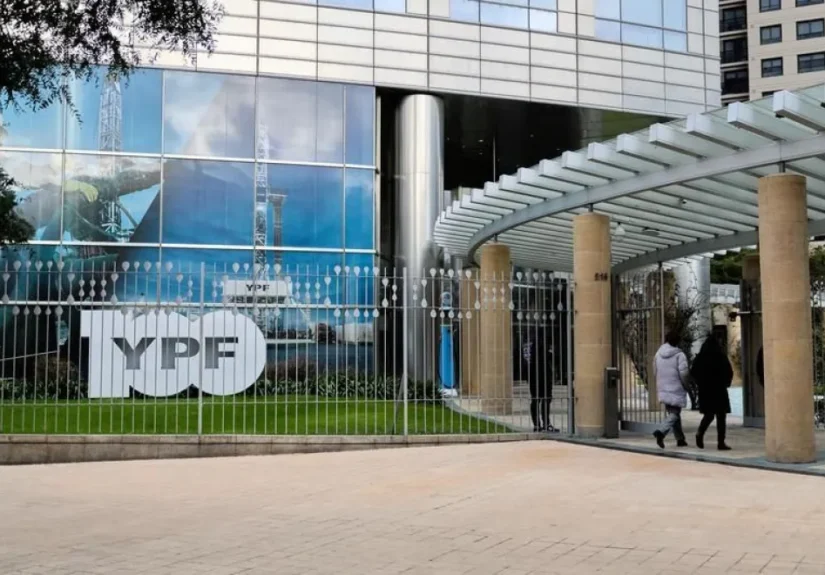 Juicio por YPF: la Justicia de Estados Unidos suspendió las demandas y favoreció a Argentina
