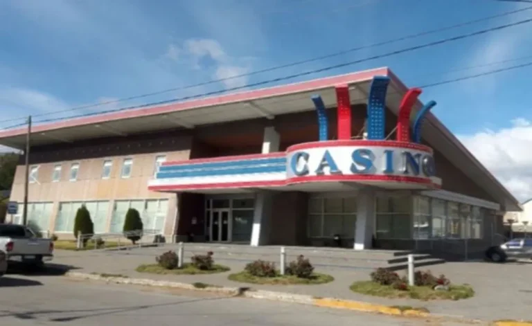 Por el conflicto del casino, el gobernador viajará a Esquel