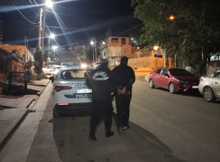 Tenía una prohibición de acercamiento e intentó ingresar al domicilio de su ex