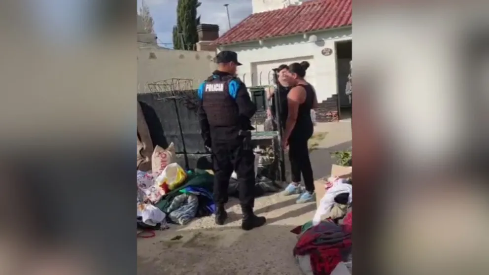 Desalojaron a una pareja en situación de calle en Km 8