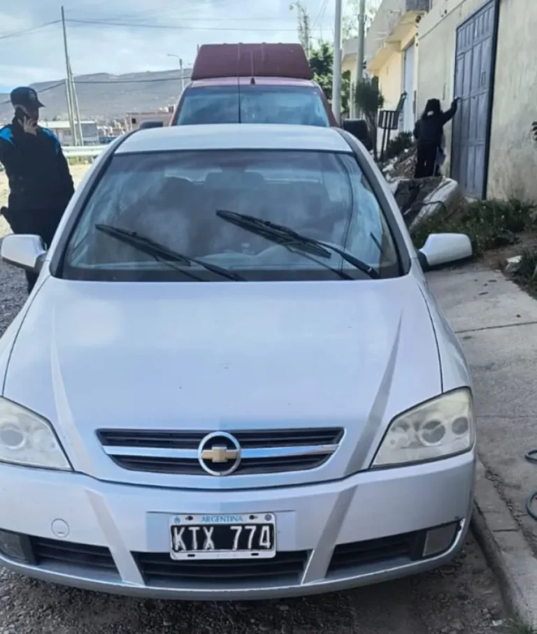 Recuperan en el barrio Moure un auto que había sido robado en Laprida
