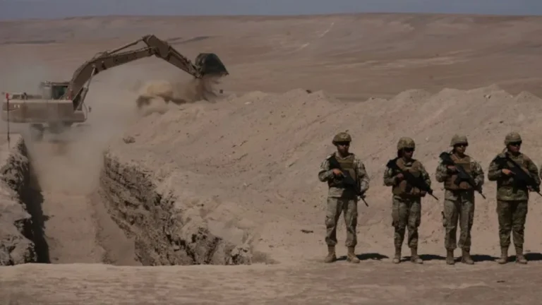 Chile inicia la construcción de zanjas en la frontera norte contra la migración irregular