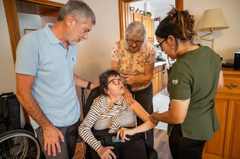 El operativo domiciliario de vacunación antigripal alcanzó a más de 120 personas