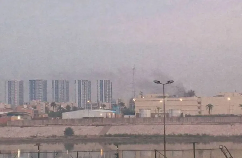 Un misil impactó en la embajada de Estados Unidos en Bagdad y crece la tensión