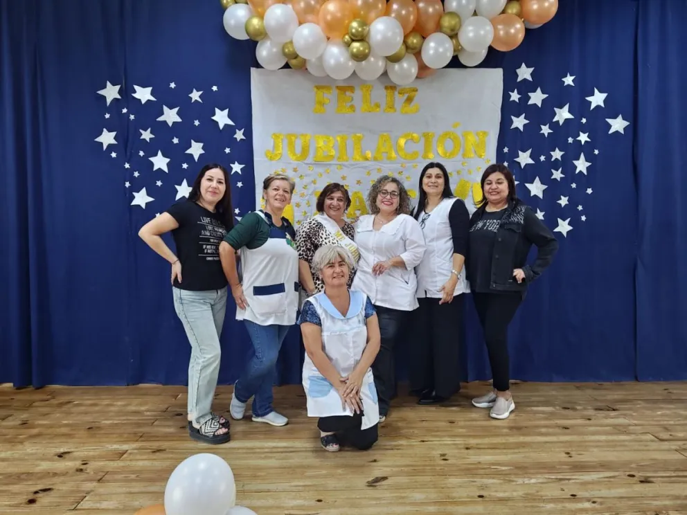 Se jubiló Marcela Linares, la vicedirectora de la Escuela 155