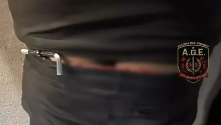 Un hombre intentó robar una moto frente a una clínica de Trelew