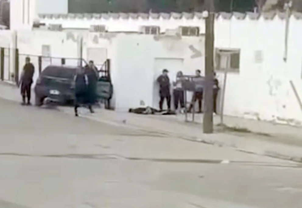 Trelew: Asaltan a repartidor, le roban la camioneta y se la prenden fuego, hay un detenido