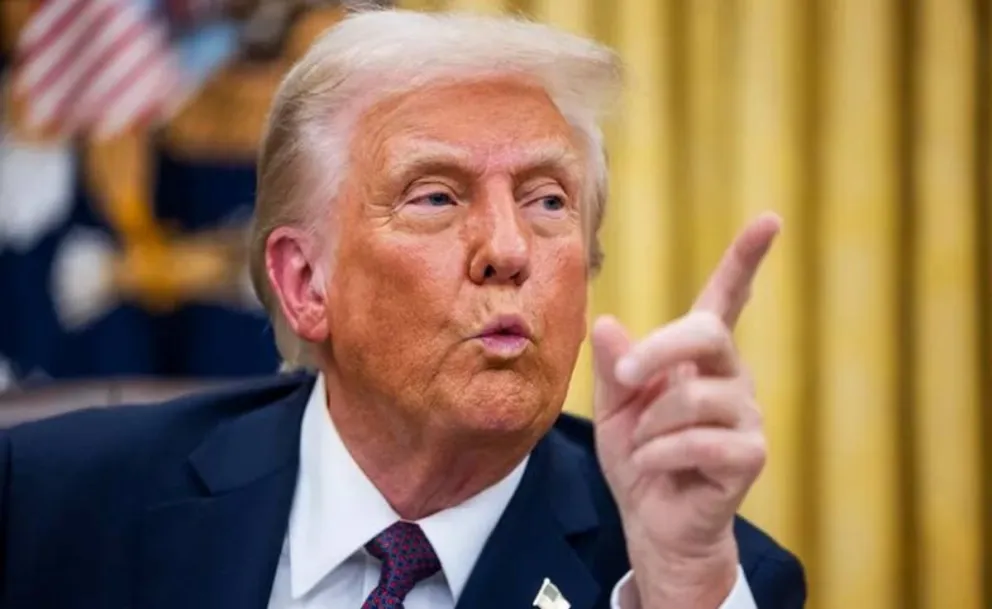 Trump amenaza con destruir la infraestructura petrolera de Irán ante nuevas tensiones en el Estrecho de Ormuz