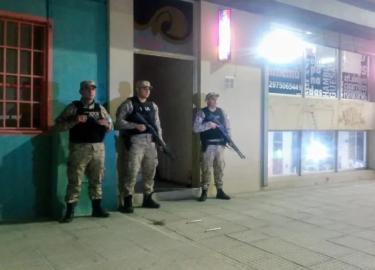 Prefectura allanó oficinas de Sarmiento y Pellegrini