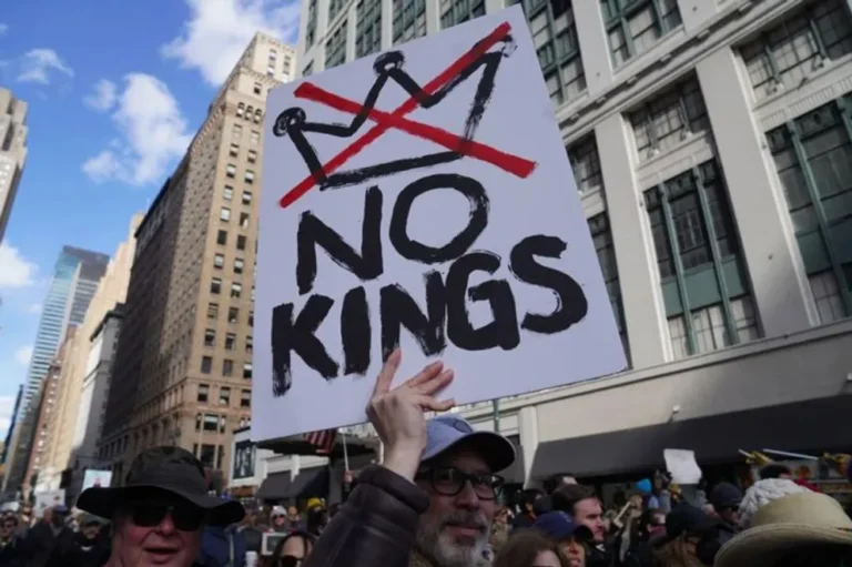 Incidentes en Los Ángeles: 74 detenidos en protesta contra la guerra