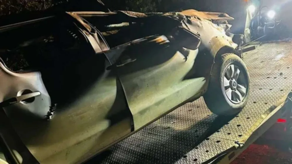 Trevelin: un adolescente de 16 años volcó una Hilux y su acompañante está internado