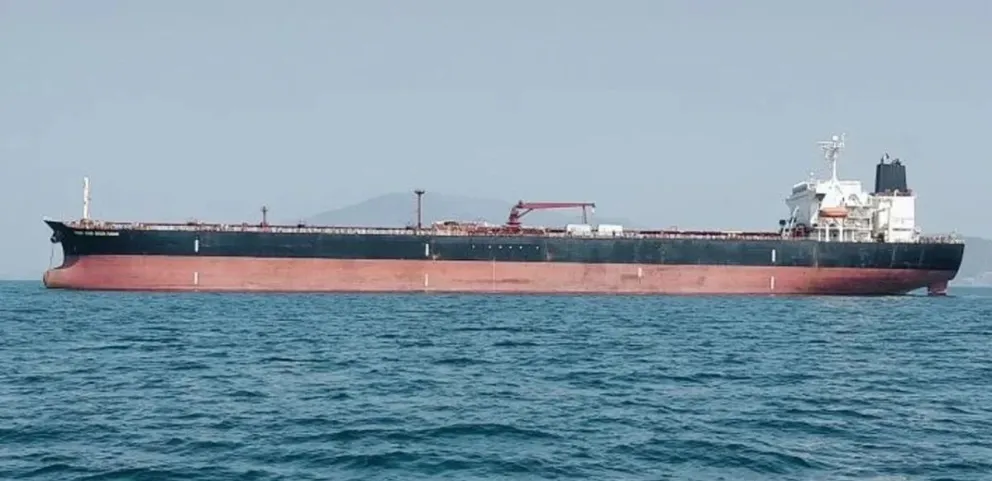 Autorizan venta de petróleo ruso para frenar alza de precios mundiales